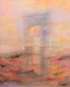 Oranje pastel kleurig schilderij met een zweem van een vierkante doorgang in het landschap. Met een weerspiegeling als in water.